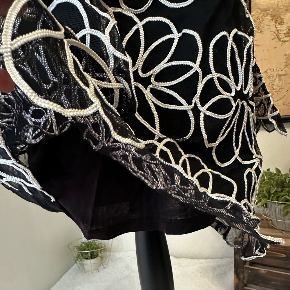 Alfani beautiful black and white top - Picture 7 of 11